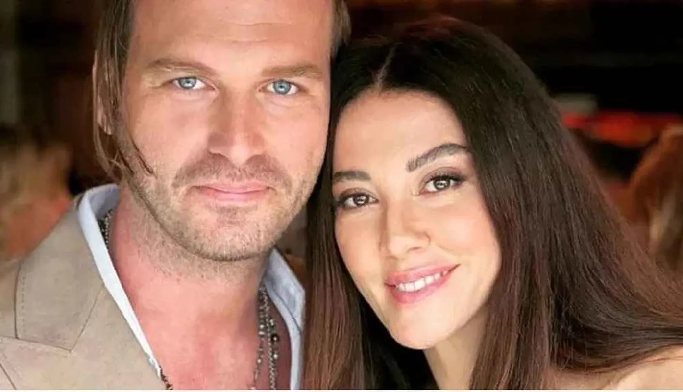 حواشی زوج مشهور ترک در تبلیغات پوشک!