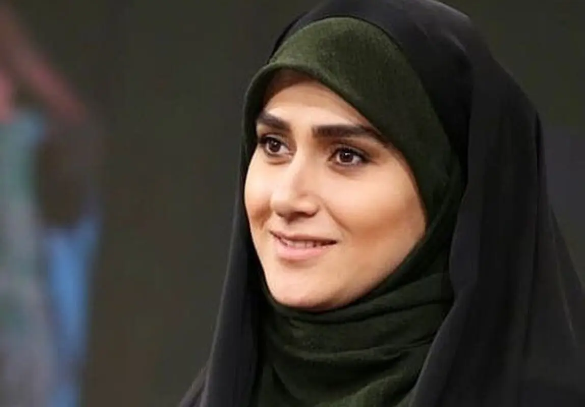 موتورسواری مجری چادری تلویزیون در خیابان‌های تهران! + عکس
