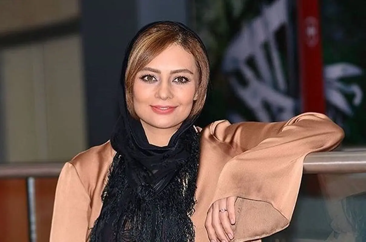 یکتا ناصر کلا عوض شد / استایل متفاوت با شومیز تابستونی و مینی اسکارف + عکس