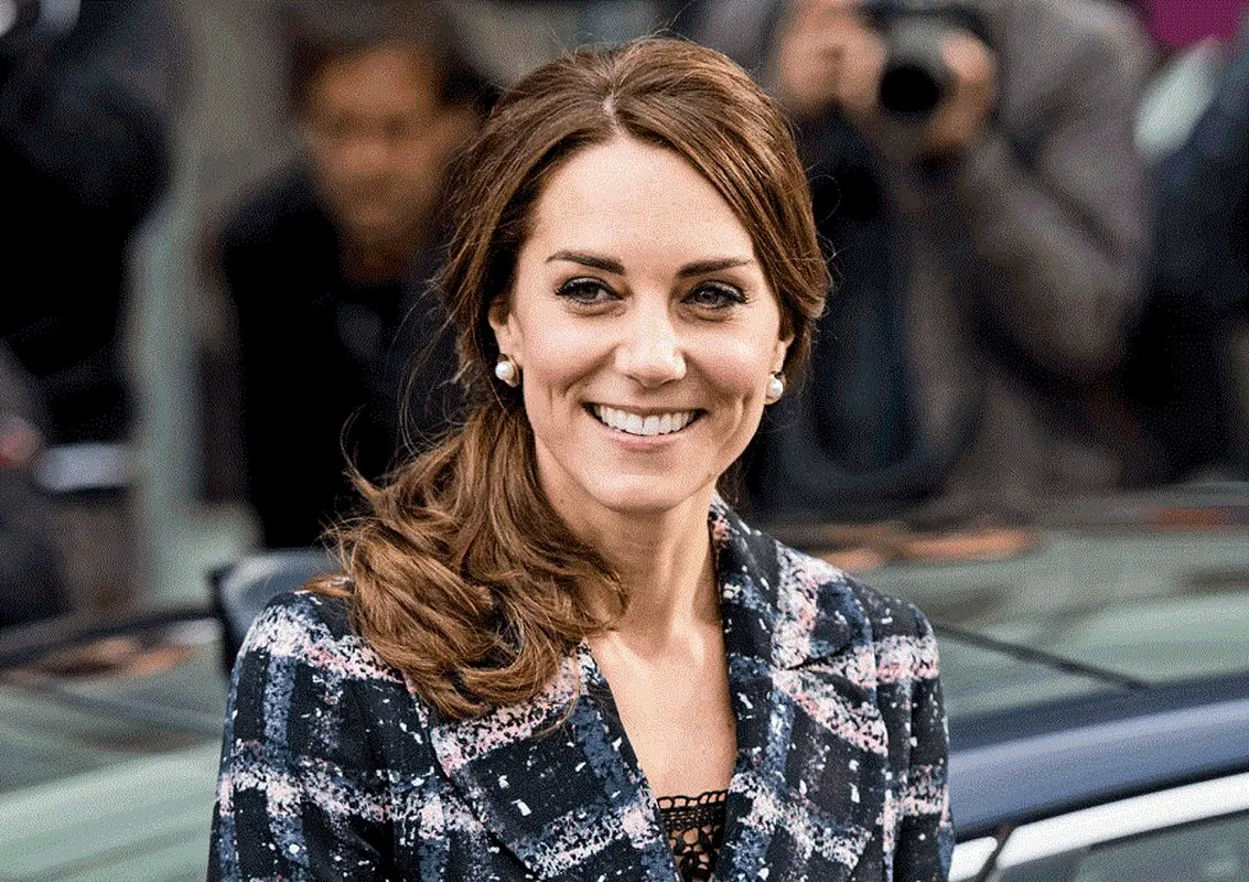 رقابت دو "عروس خاندان سلطنتی" و انتخاب استایل با پالتو زمستانی