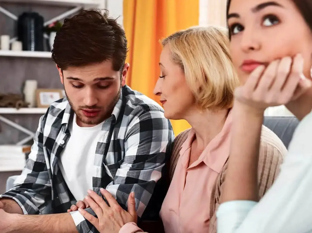 چطور رفتارهای زشت خانواده همسر را بی جواب نگذاریم؟