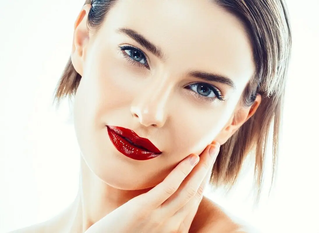 چه آرایش چشمی برای زمستان مناسب است؟
