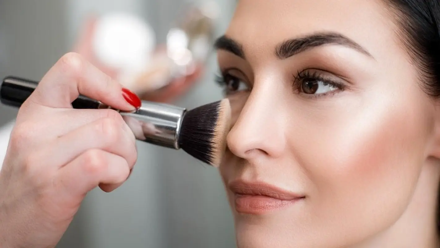 رژگونه های خوش رنگ: چه رنگی برای صورتم مناسب است؟/ رژگونه زدن براساس فرم صورت