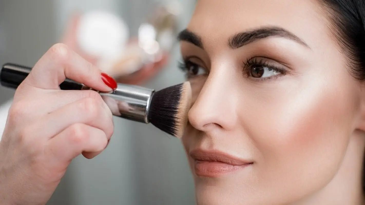 رژگونه های خوش رنگ: چه رنگی برای صورتم مناسب است؟/ رژگونه زدن براساس فرم صورت
