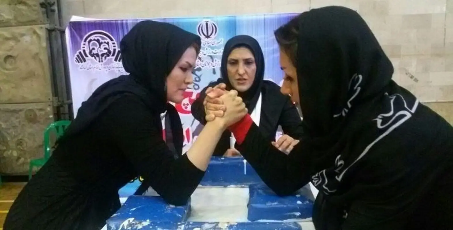 تصاویر دیدنی از مسابقات مچ‌اندازی زنان ایرانی
