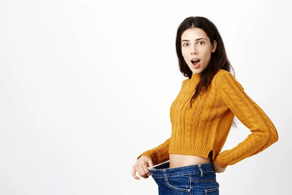 بعد از عید، با این روغن شکم خود را تخت کنید