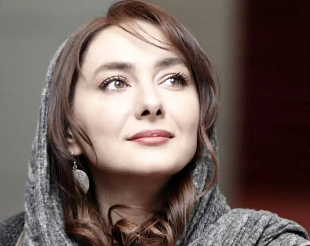 حمله خانم بازیگر معروف به وزیر بهداشت در فضای مجازی