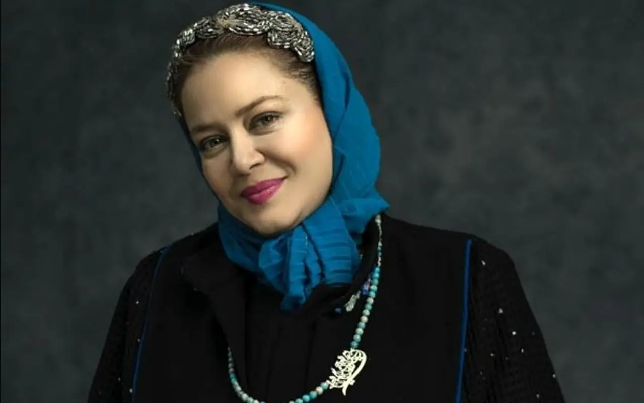 اولین عکس عاشقانه بهاره رهنما بعد از طلاق دوم / خانم بازیگر در آغوش مرد مسن!