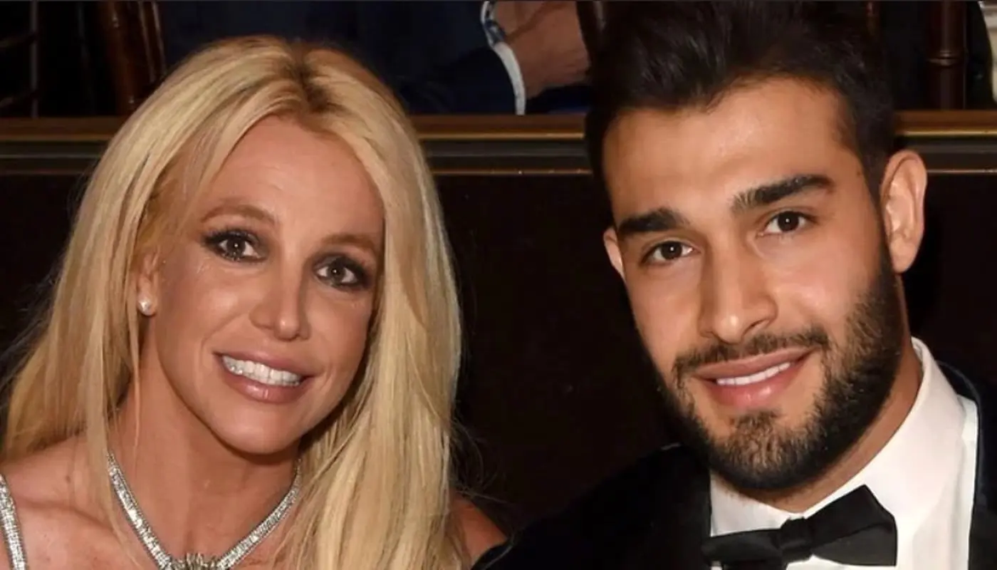 اولین عکس سام اصغری پس از طلاق / مدل معروف حلقه ازدواجش را دور انداخت! + عکس