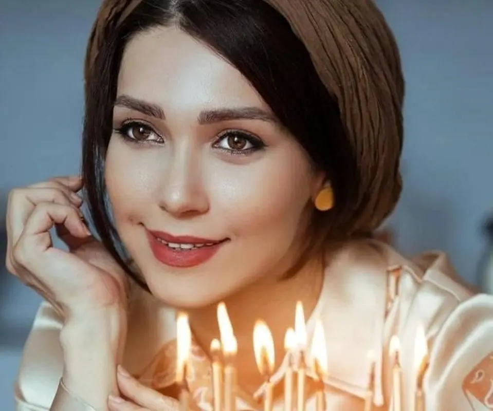 استایل شهرزاد کمالزاده با طرح کاشی‌ های ایرانی / زیبایی خانم بازیگر دوبرابر شد! + عکس