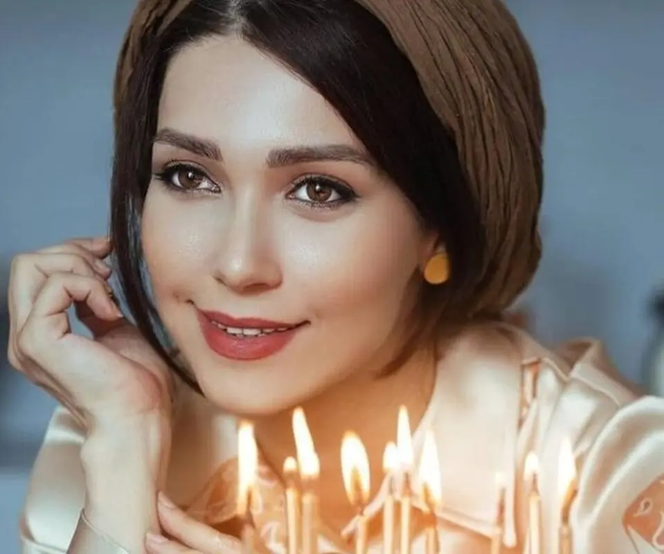 استایل شهرزاد کمالزاده با طرح کاشی‌ های ایرانی / زیبایی خانم بازیگر دوبرابر شد! + عکس