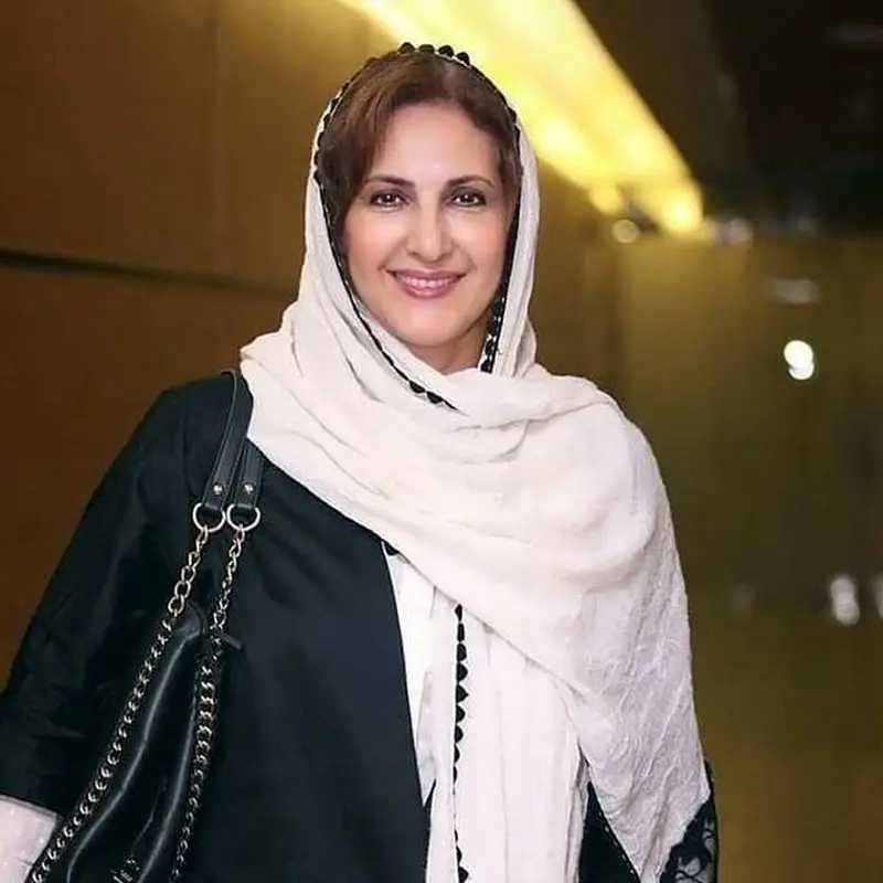 فاطمه گودرزی و پسرش در کنار نوستالژیک‌ترین مجری ایرانی!