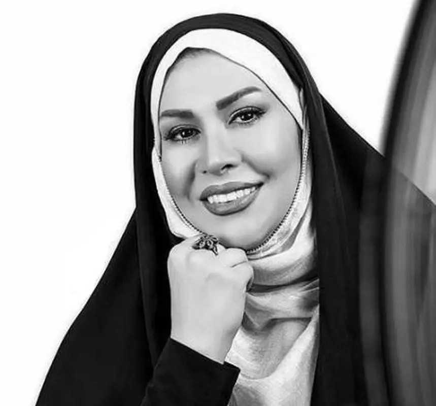 پوشش جنجالی خانم مجری معروف تلویزیون خبرساز شد!