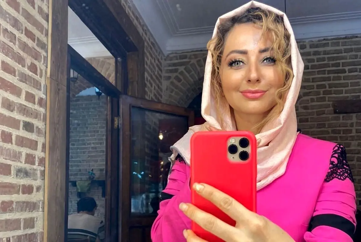 عکس عجیب نفیسه روشن در قبرستان / استایل مشکی خانم بازیگر + عکس