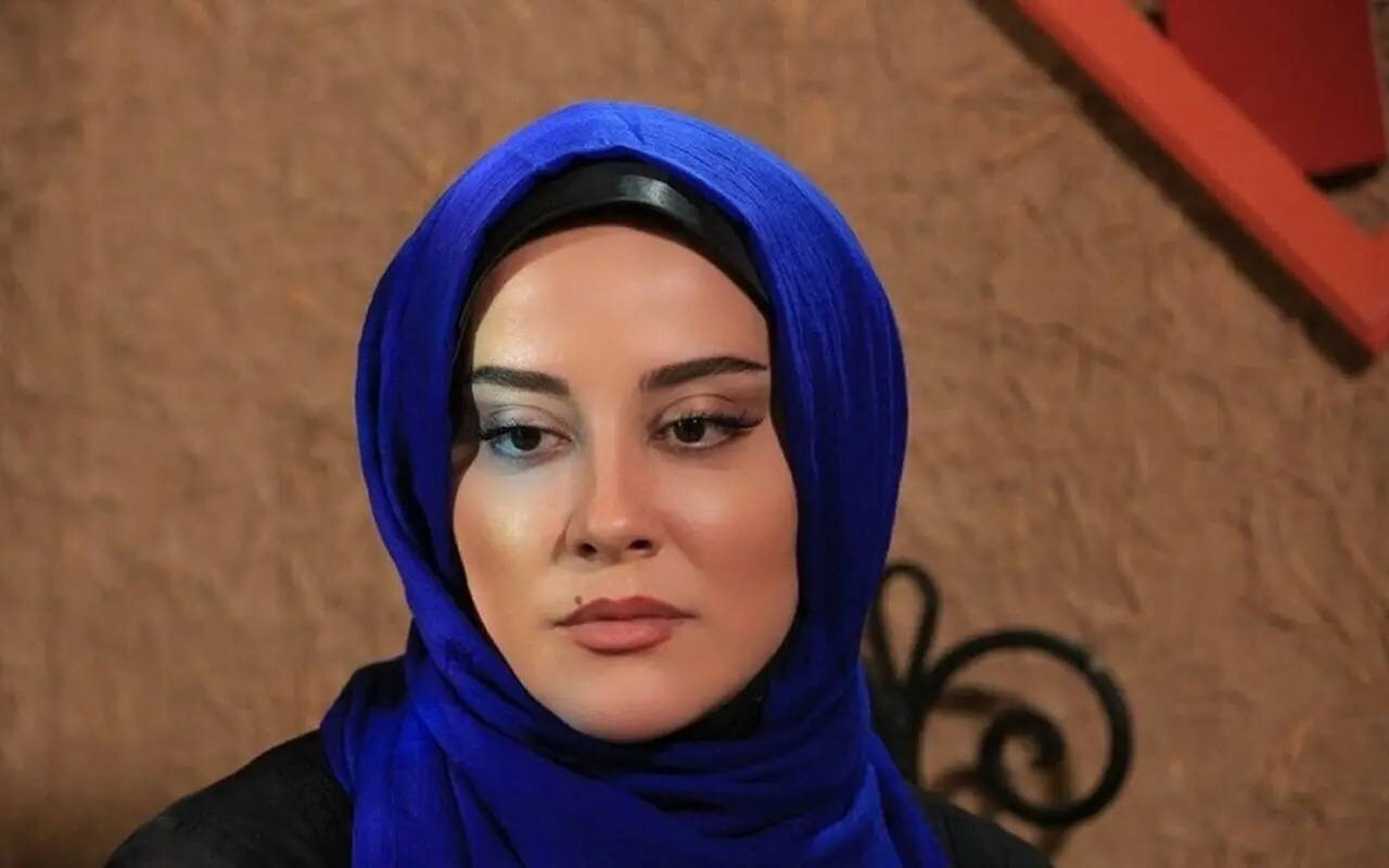 لباس شیک آشا محرابی در پدرخوانده ۲ / کلاه پاییزی خانم بازیگر + عکس