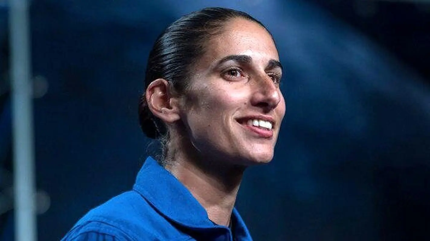 یاسمین مقبلی در فضا هم غذای ایرانی می‌خورد