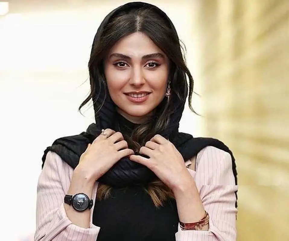 نگاهی به استایل جسورانه لاله مرزبان در اکران عمومی/ بازیگری که از متفاوت پوشیدن نمی ترسد!