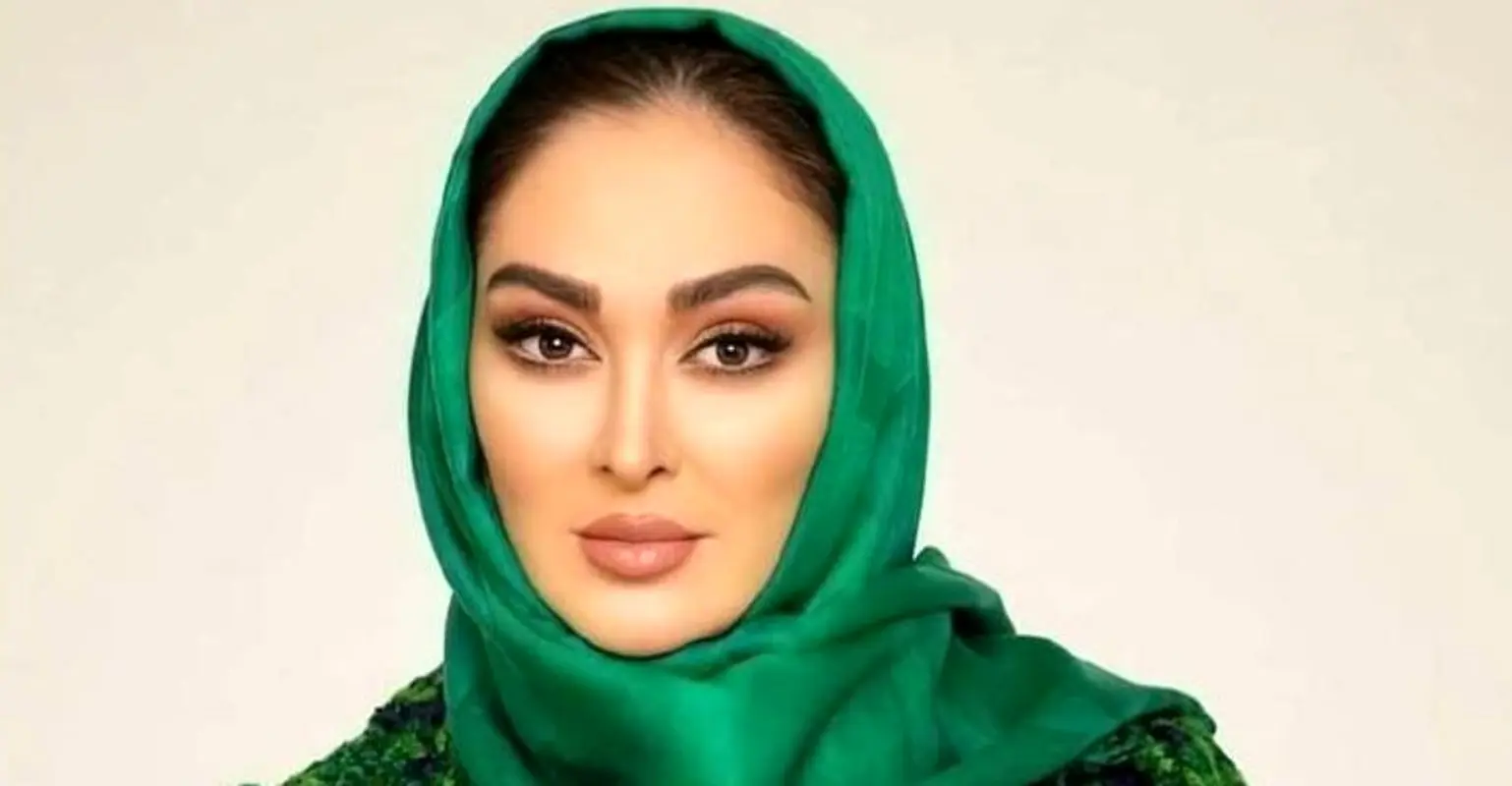 مانتوی طرح کاشی ایرانی الهام حمیدی ترکاند / هارمونی رنگ‌ استایل جدید خانم بازیگر + عکس