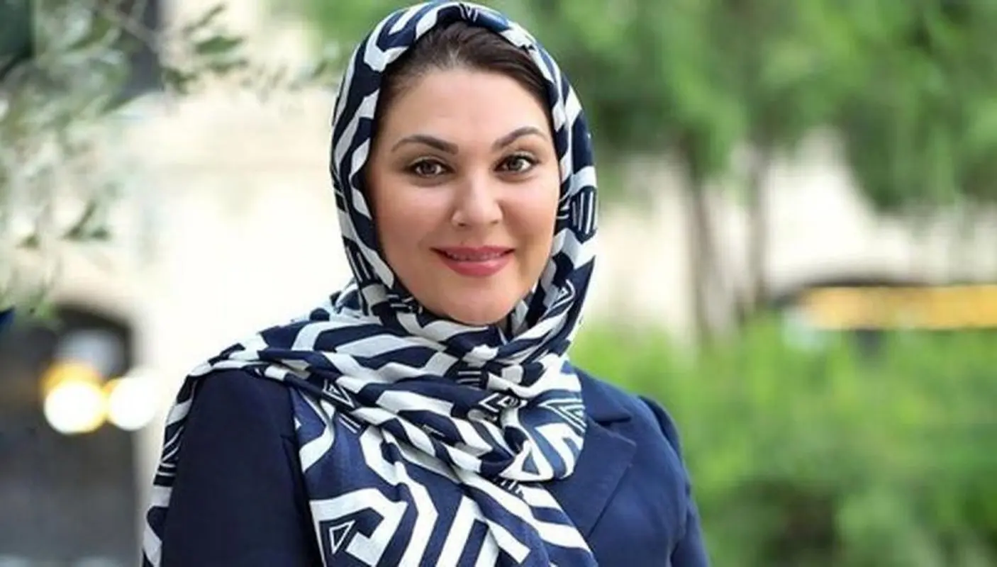 عکس جدید لاله اسکندری و خانواده‌اش / غوغای شباهت چهره با برادران!