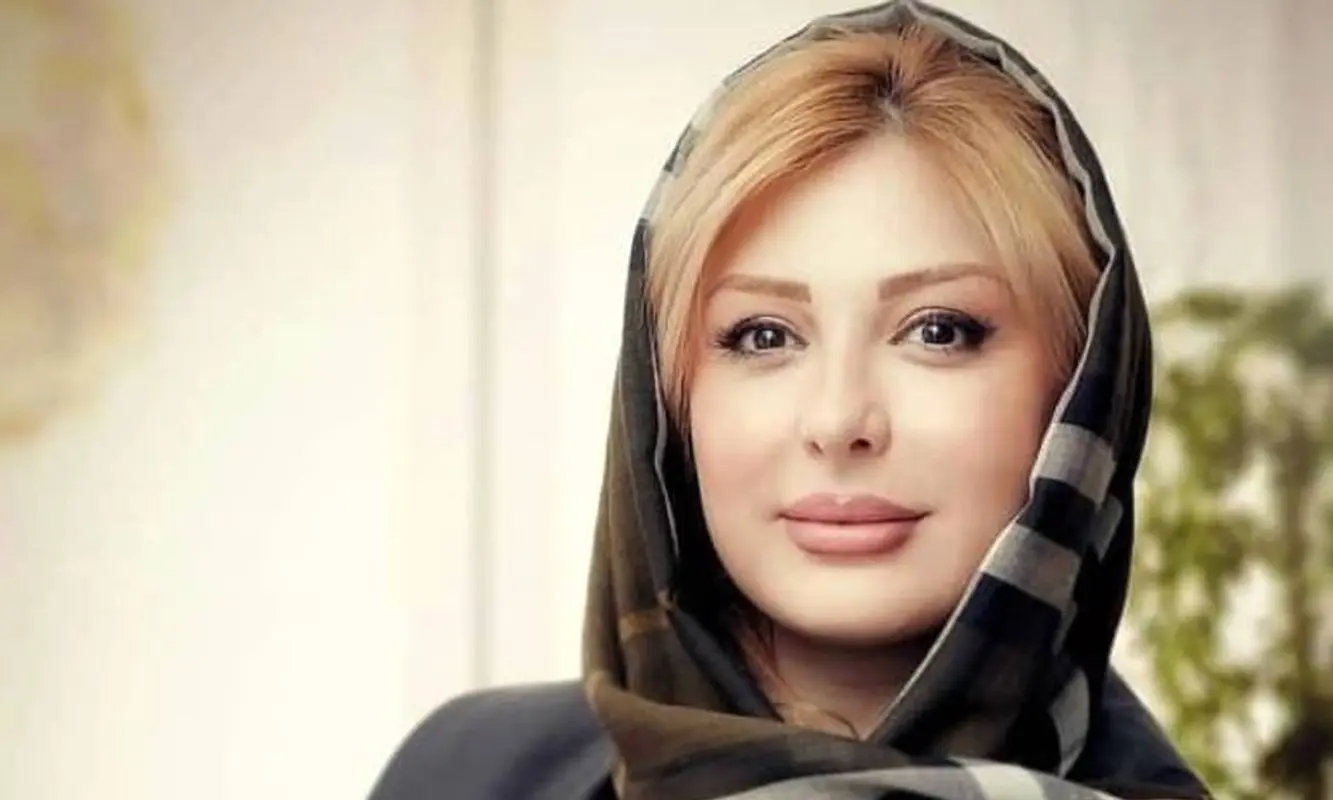 نیوشا ضیغمی و بادیگاردهای غول پیکرش! + عکس