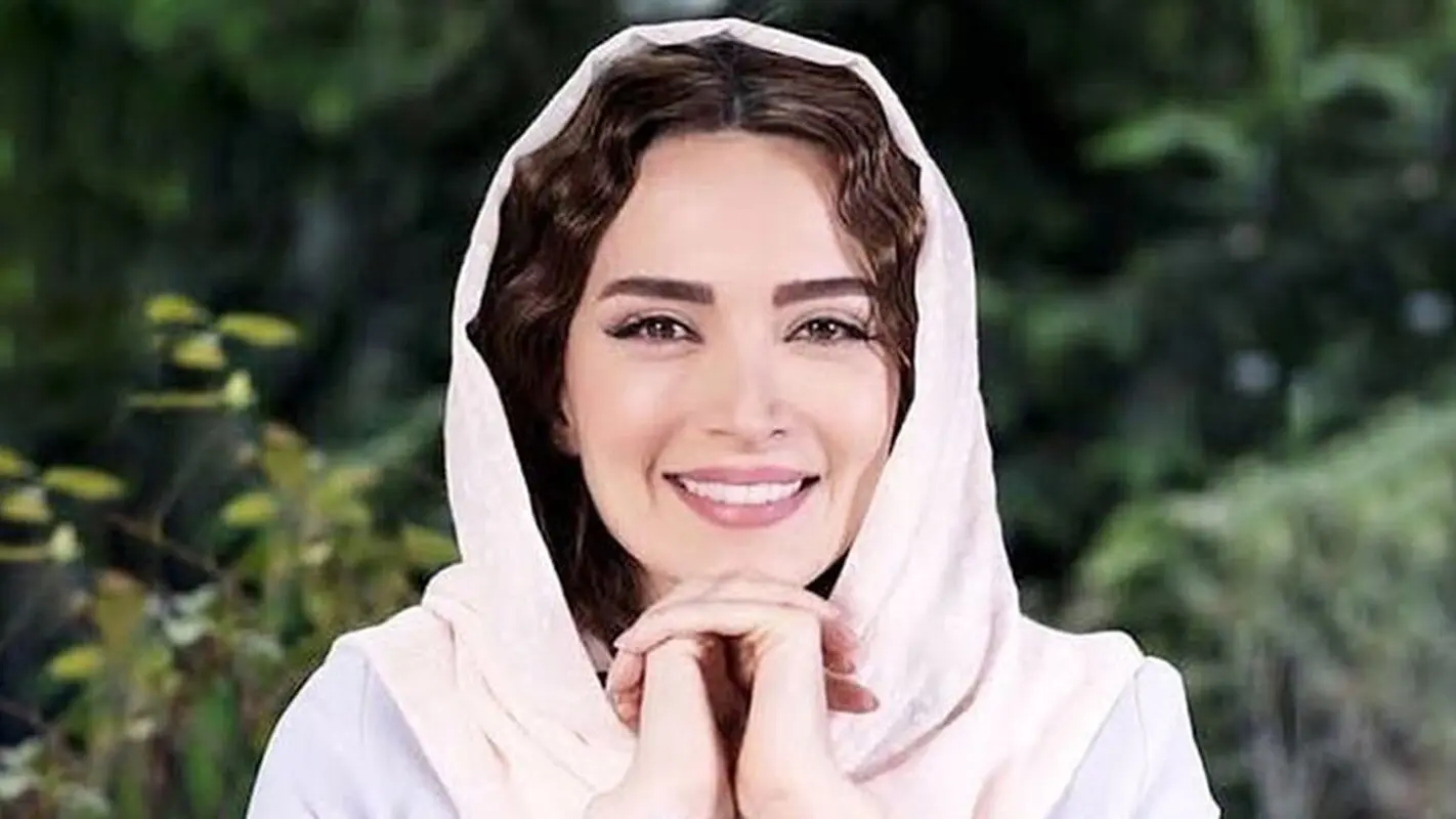 کادوی عاشقانه برای بهنوش طباطبایی / خانم بازیگر ازدواج کرد؟! + عکس
