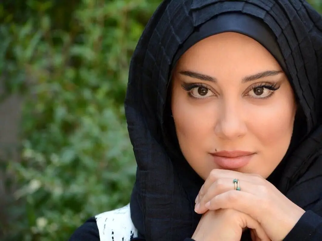 چند فوتوشات جذاب از آشا محرابی 50 ساله!