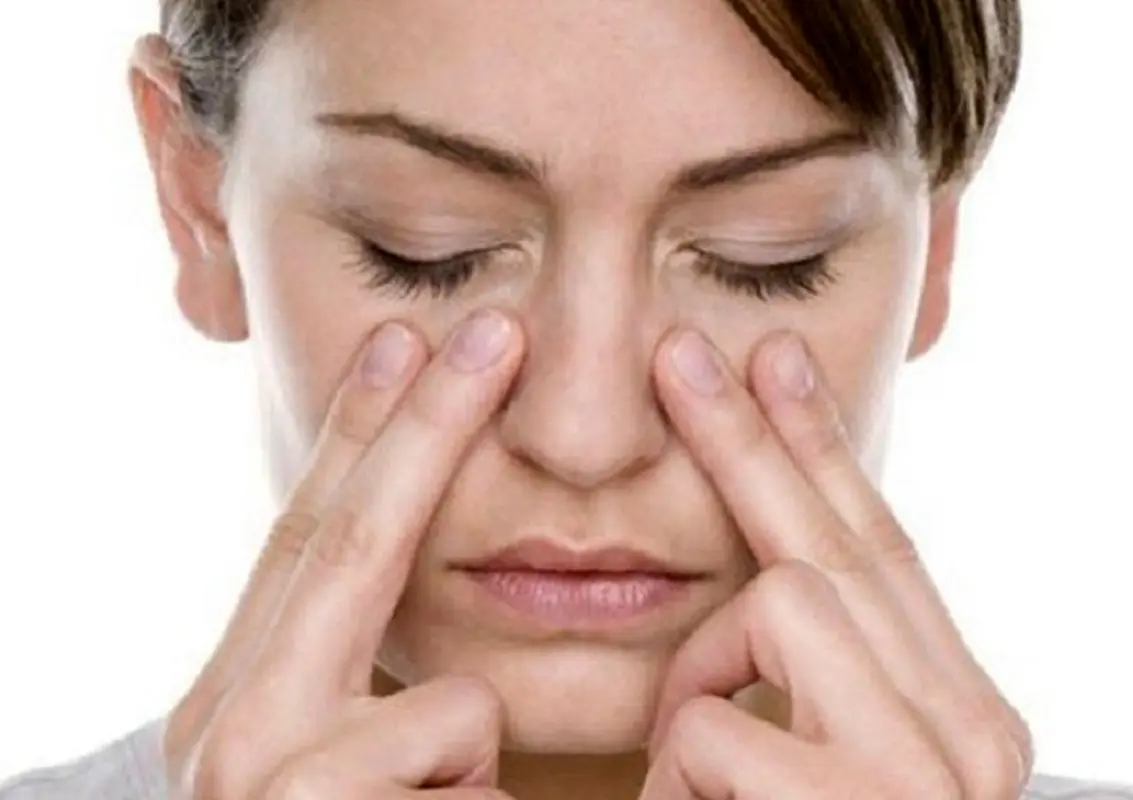 علایم و نشانه های سینوزیت مزمن چیست؟