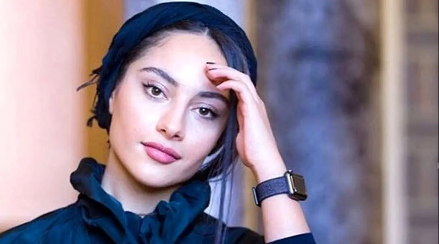 عکس جدید ترلان پروانه / استایل شیک با شومیز سبزرنگ + عکس