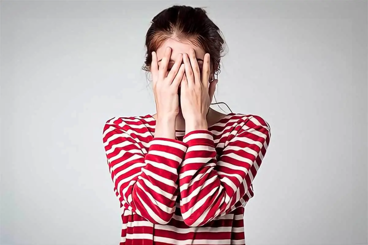 این 10 سوال ساده را از دیگران نپرسید!