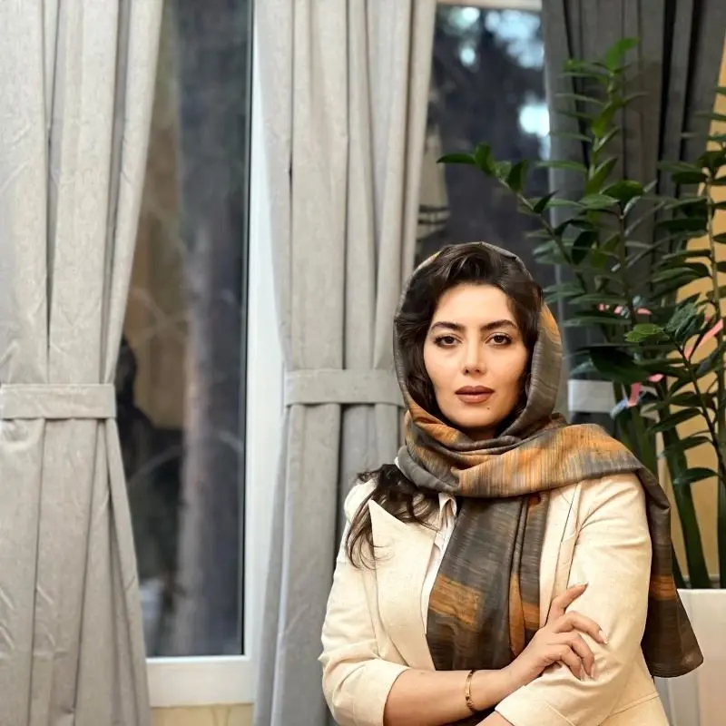 تیپ و استایل جذاب و دیدنی سه بازیگر زن سریال نون خ