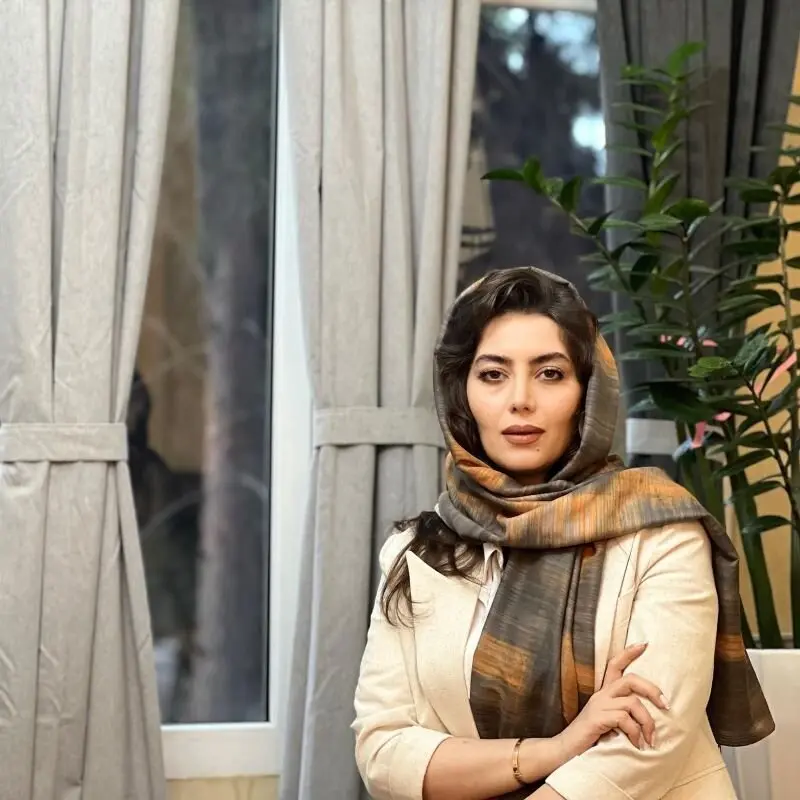تیپ و استایل جذاب و دیدنی سه بازیگر زن سریال نون خ
