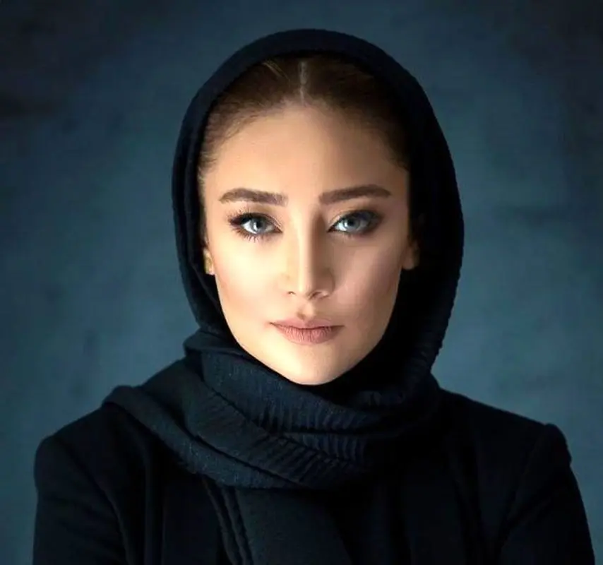 موتورسواری بهاره افشاری در خیابان های تهران/تیپ خفن خانم بازیگر را ببینید