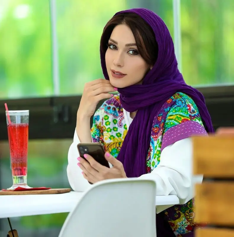 وقتی شهرزاد کمال زاده پشت فرمان تراکتور می نشیند!