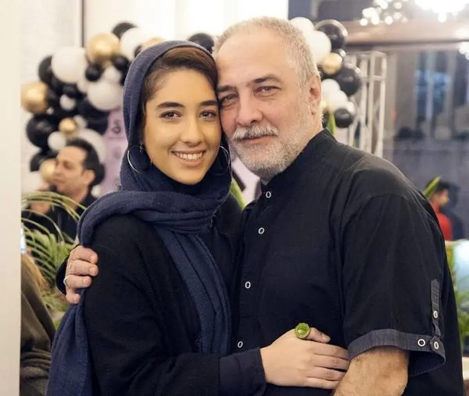 یک عکس زیرخاکی از همسر اسپانیایی ایرج نوذری با روسری