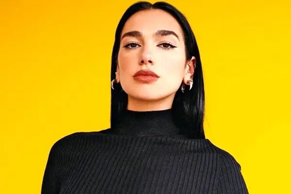 دوآ لیپا حلقه نامزدی 25 هزار پوندی اش را به نمایش گذاشت (عکس)