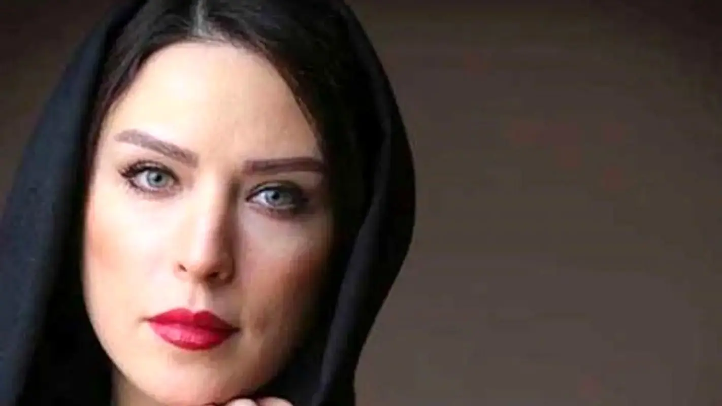 عکس های زیرخاکی از خانم بازیگر ایرانی / کودکی هم خوشگل بود !