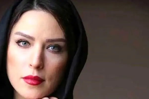 عکس های زیرخاکی از خانم بازیگر ایرانی / کودکی هم خوشگل بود !