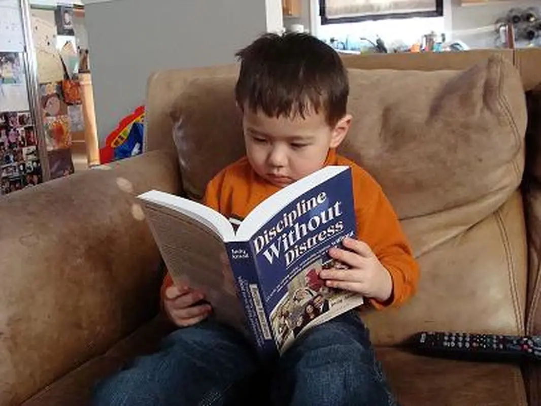 فواید کتاب خواندن کودکان، چیست؟