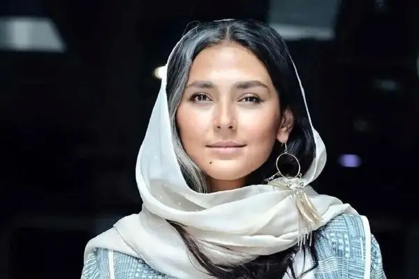 ساعت لاکچری این خانم بازیگر معروف با دلاری 100 هزار تومانی چند؟ + عکس