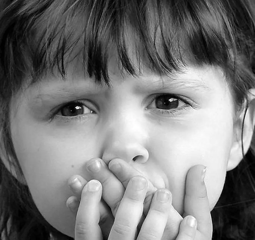 حرف زشت زدن در کودکان، نحوه برخورد