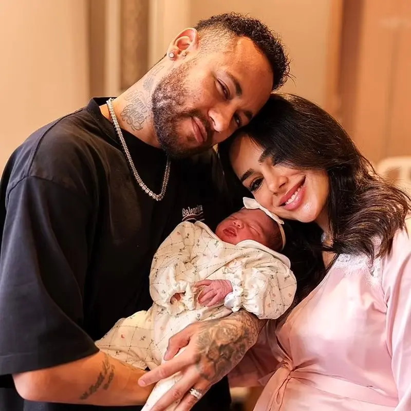 درخواست آزمایش DNA نیمار پس از بارداری نامزد برزیلی اش!