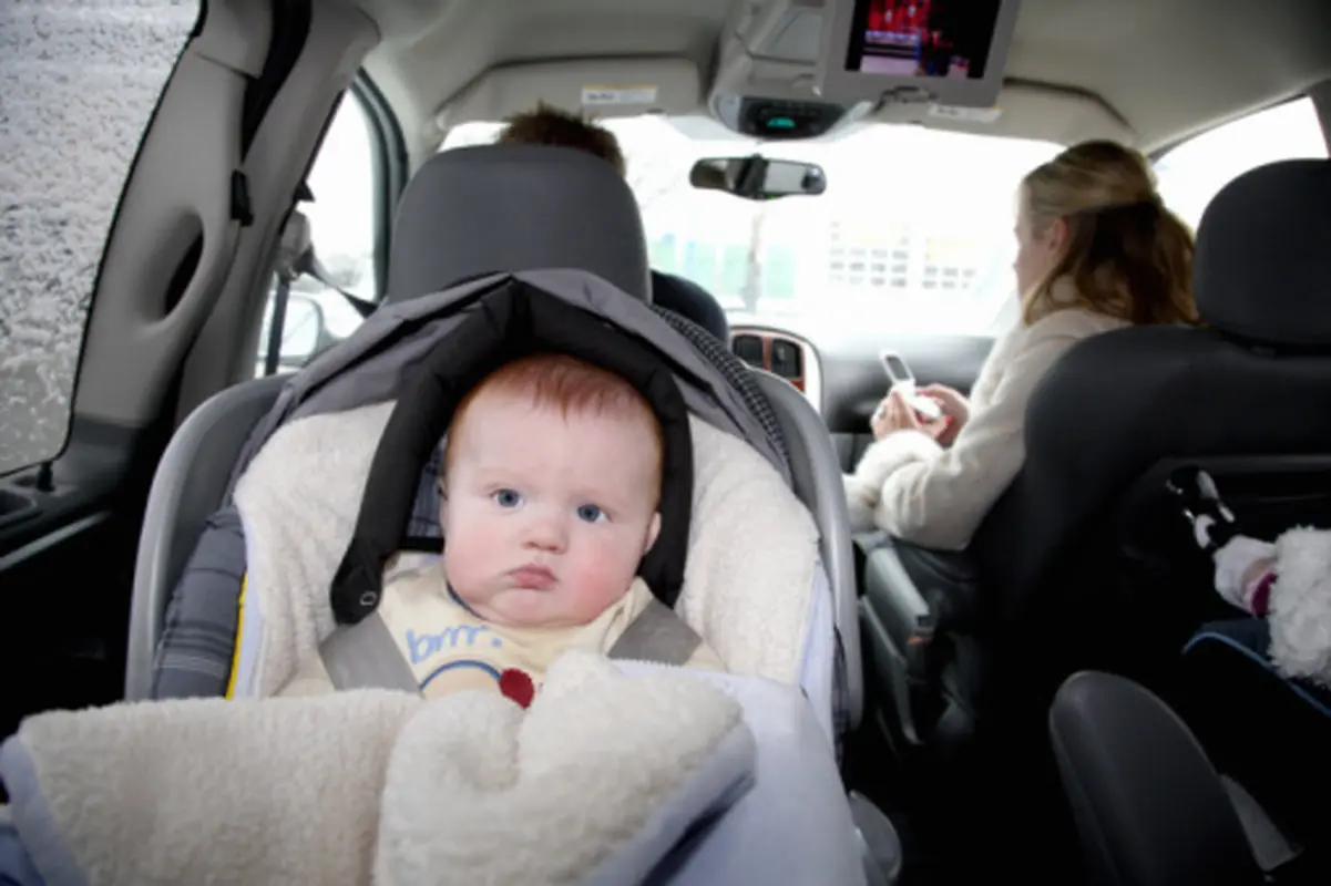 مسافرت هوایی با کودک، ممکن است؟