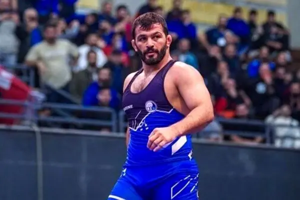 لایک حسن یزدانی جنجالی شد (عکس)