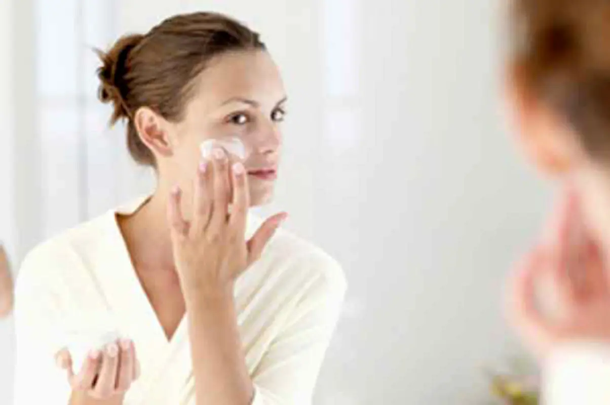 آکنه در دوران بارداری، بهبود می‌یابد؟