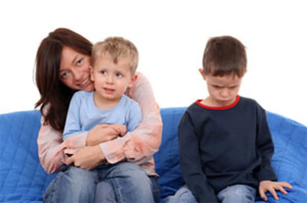 تبعیض والدین بین فرزندان، تساوی را رعایت کنید