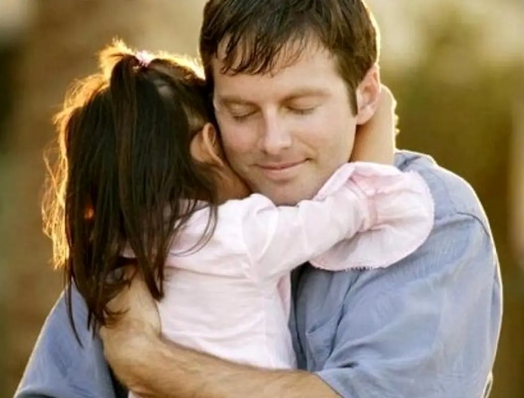 رابطه پدر و دختر، باید چگونه باشد؟