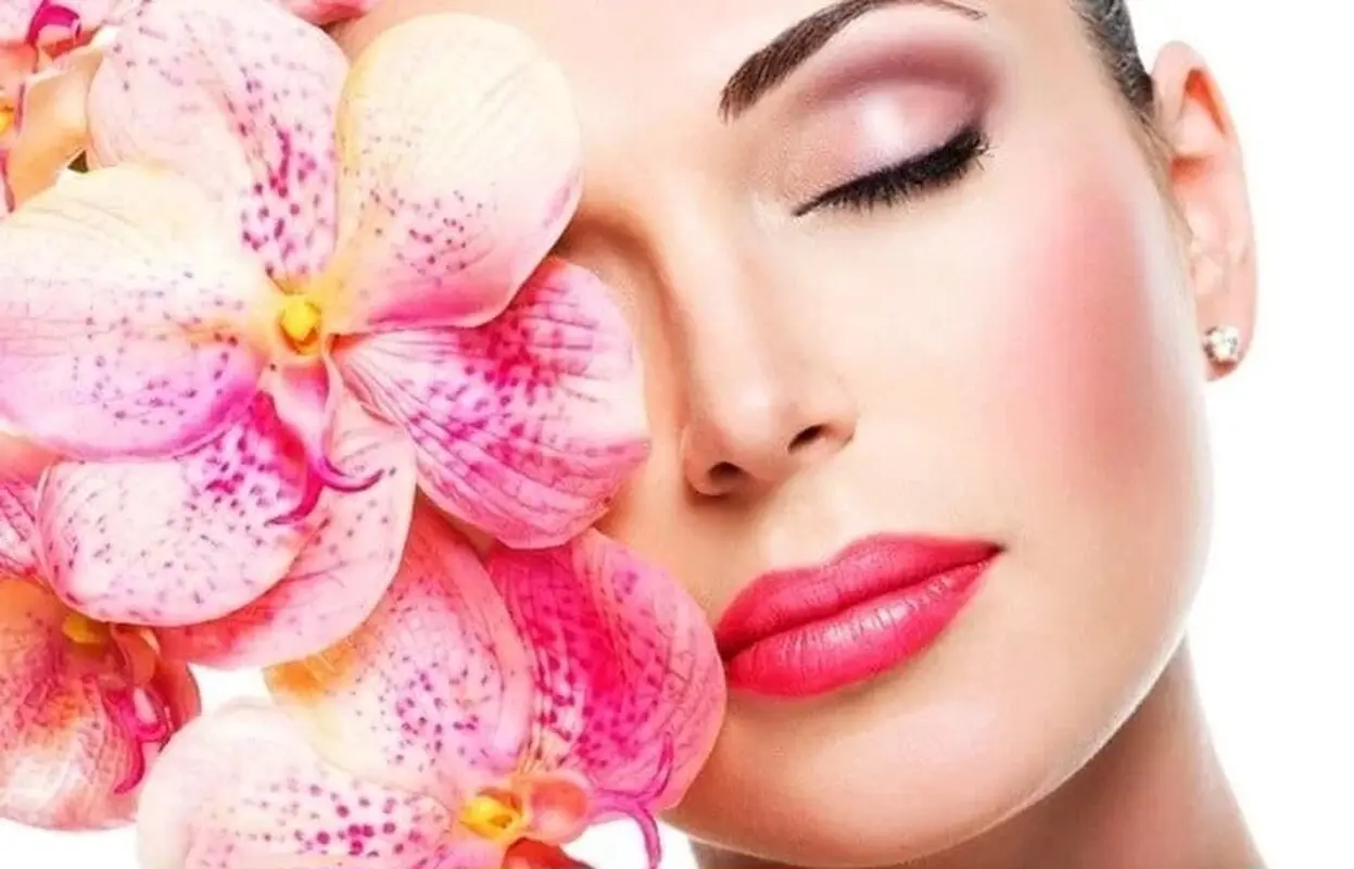 بهترین ماسک‌های خانگی برای زیبایی لب‌ها 