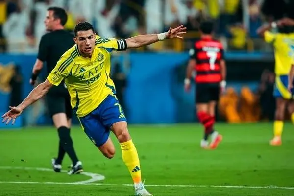 پستی که کریستیانو رونالدو برای تولد مادرش گذاشت (عکس)