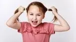 کودکم موهای خود را می کَنَد، چه کنم؟