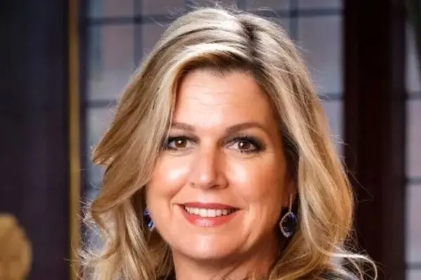 وقتی ملکه هلند با یک شلوارک ترکیب استایل جدید خلق می‌کند! (عکس)